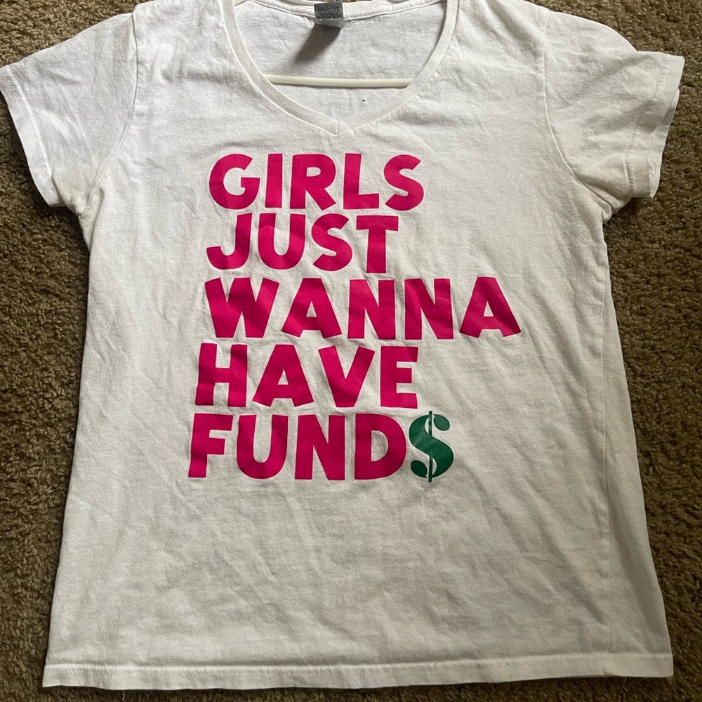 Graphic tee